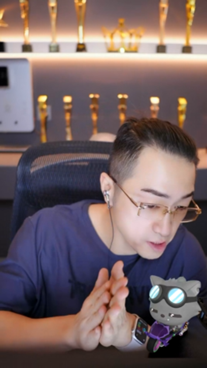 美人哥一直豪刷老毕，也是因为羊哥的面子