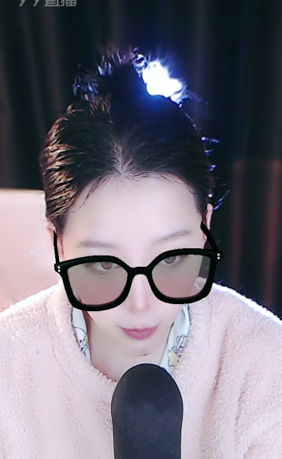 新人组的大黑马，首日打冒烟