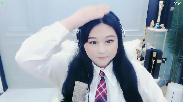 可爱JK来袭！Qjy变身邻家少女
