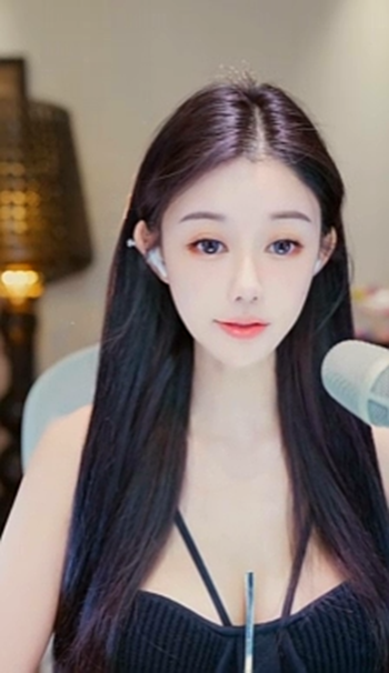兰梦莎：老板对我们确实挺好的！
